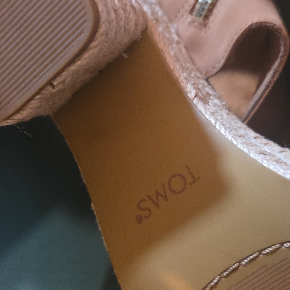 TOMS Women's Brown Wedge Sandals - Picture 14 of 16